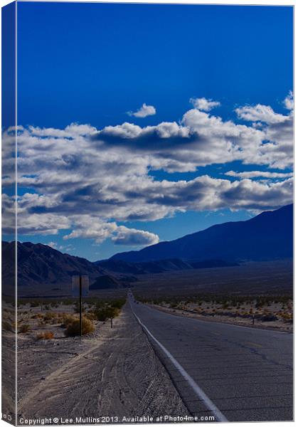 Road to nowhere. Canvas Print by Lee Mullins