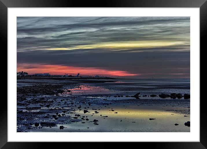 Last embers of the sunset Framed Mounted Print by Gary Pearson