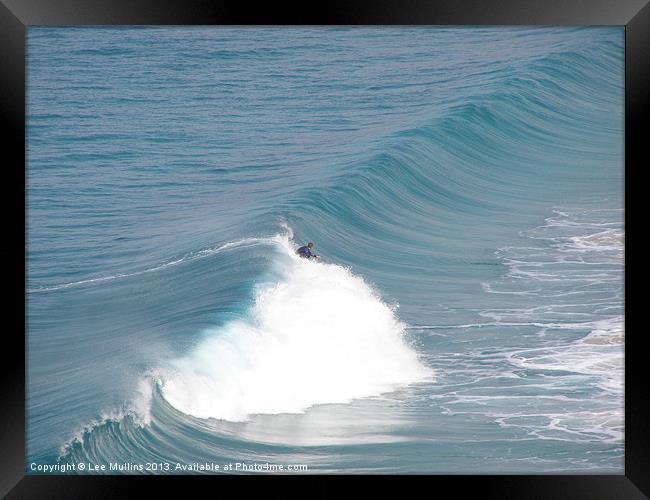 Riding the wave Framed Print by Lee Mullins
