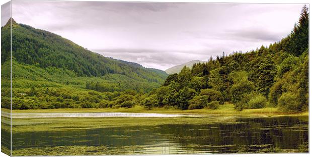 Loch Monzievaird Canvas Print by Thanet Photos
