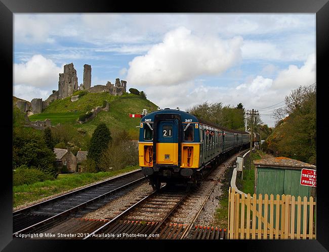 4VEP at Corfe 2 Framed Print by Mike Streeter
