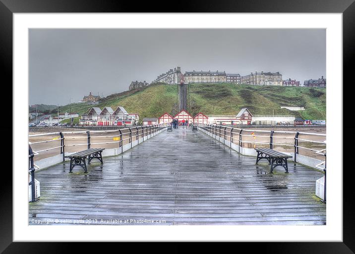 Saltburn pier to shore. Framed Mounted Print by colin potts