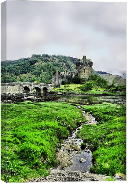 Eilean Donan Castle Canvas Print by Jacqi Elmslie