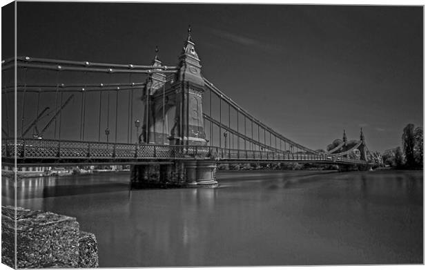 Hammersmith Thames Bridge Canvas Print by David French