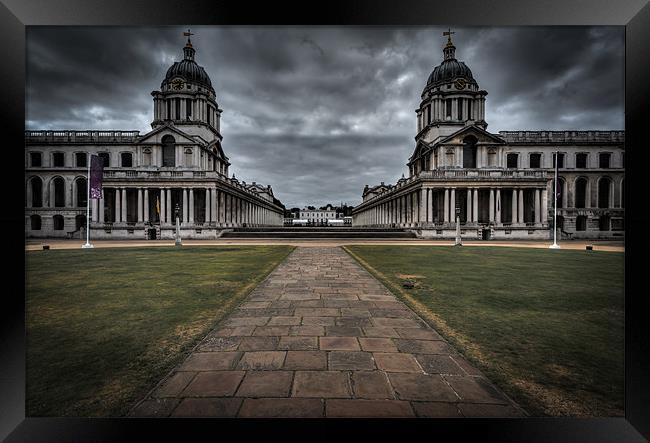 Straight Down The Middle Framed Print by Paul Shears Photogr