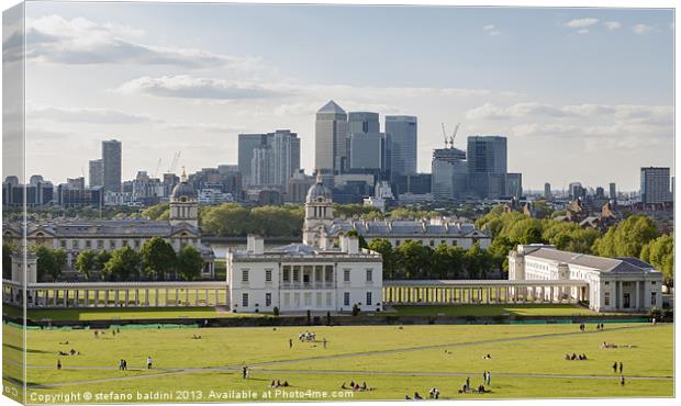 View from Greenwich over Queens House Royal Naval  Canvas Print by stefano baldini