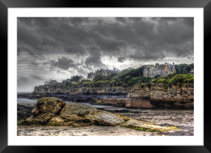 Scottish seaside town Framed Mounted Print by Thanet Photos
