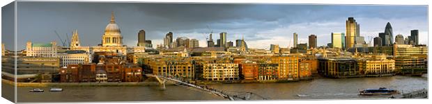 Thames with St Pauls panorama Canvas Print by Gary Eason