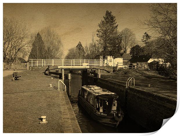 Kintbury Lock Narrowboat, Kintbury, Berkshire, Eng Print by Mark Llewellyn