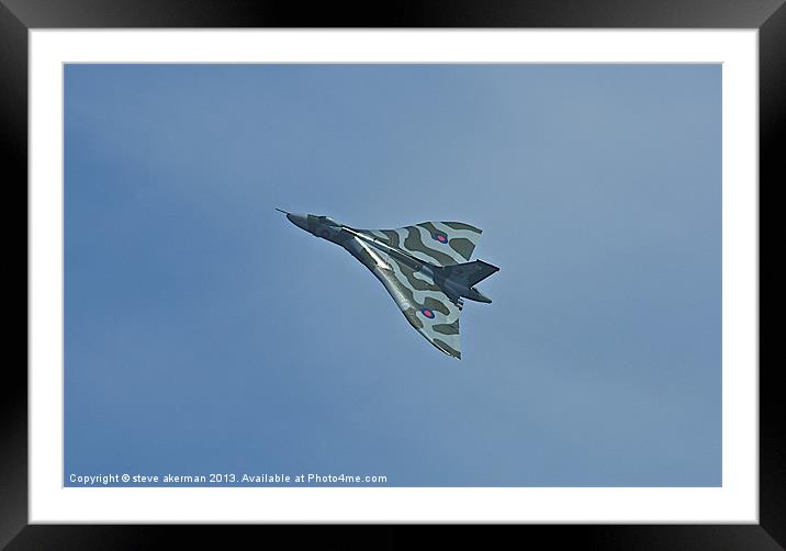 Vulcan bomber climbing left. Framed Mounted Print by steve akerman