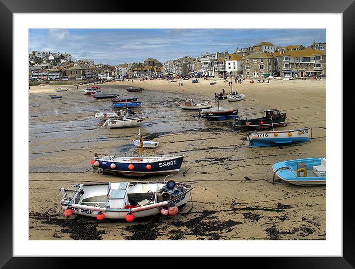 Low Tide Town Beach St Ives Framed Mounted Print by Rosie Spooner