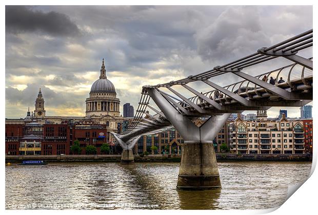 A Walk to St.Pauls Print by Stuart Gennery