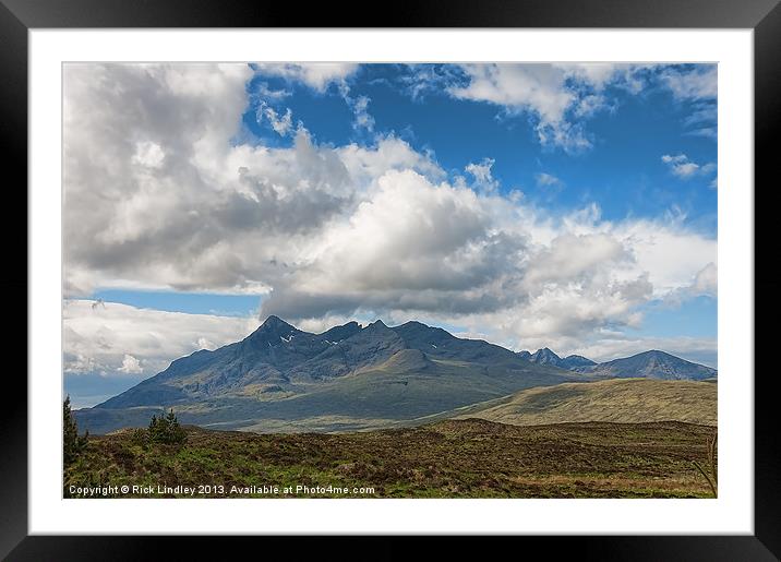 The Mountains skye Framed Mounted Print by Rick Lindley