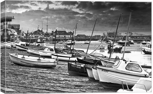 Wells Next To Sea Canvas Print by Darren Burroughs