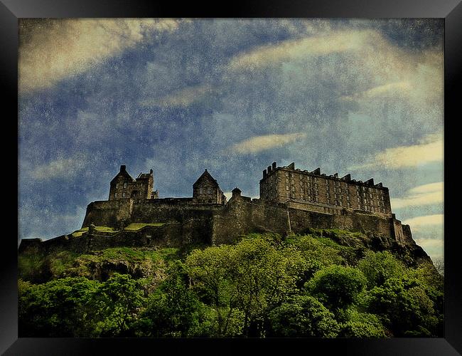 edinburgh castle Framed Print by dale rys (LP)