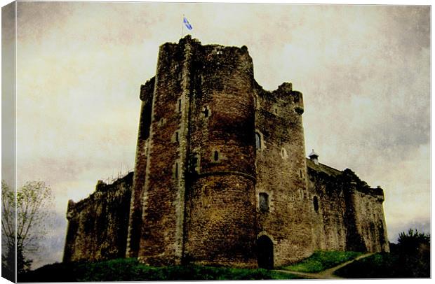 moody doune castle Canvas Print by dale rys (LP)