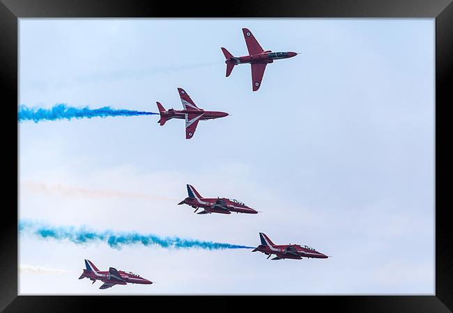 Red Arrows Display Framed Print by Simon West