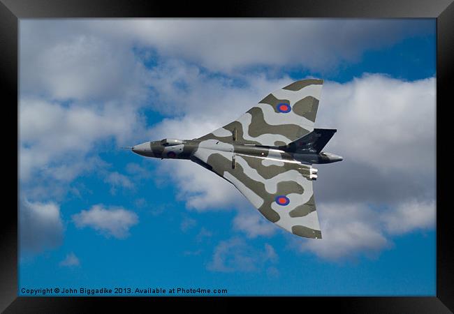 Vulcan Bomber XH558 Framed Print by John Biggadike