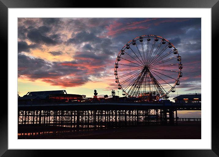 Big Wheel on Central Pier Framed Mounted Print by Gary Kenyon