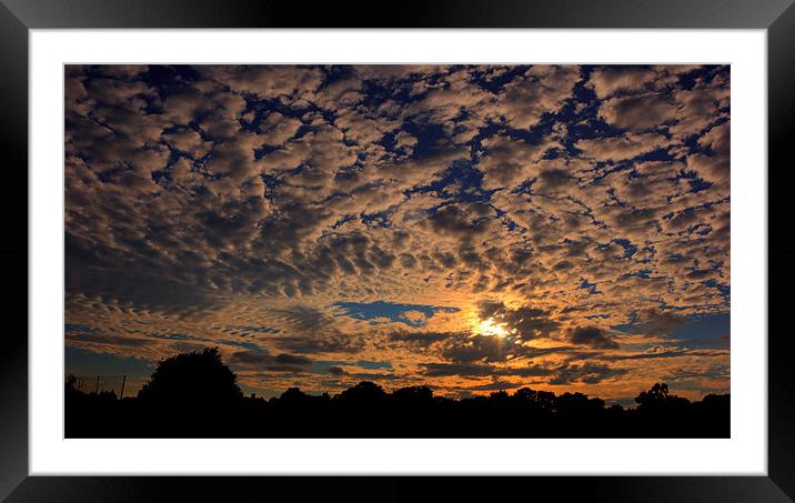 Big skys 2 Framed Mounted Print by Dean Messenger