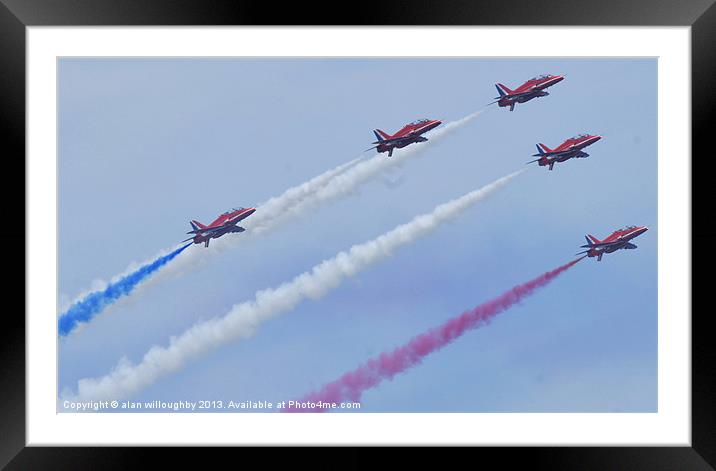 5 Red Arrows... Framed Mounted Print by alan willoughby