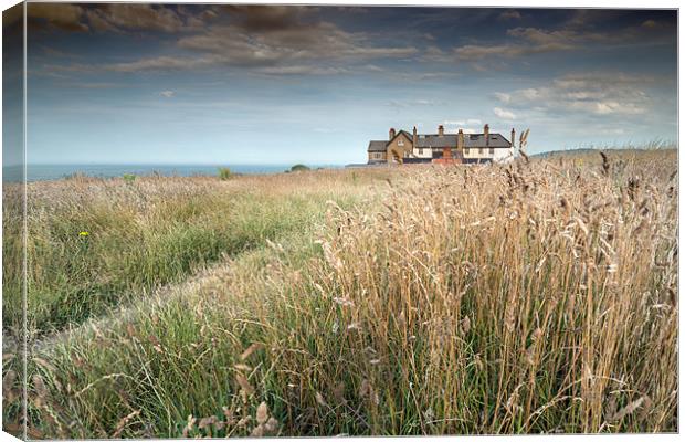 Clifftop houses at Weybourne Canvas Print by Stephen Mole