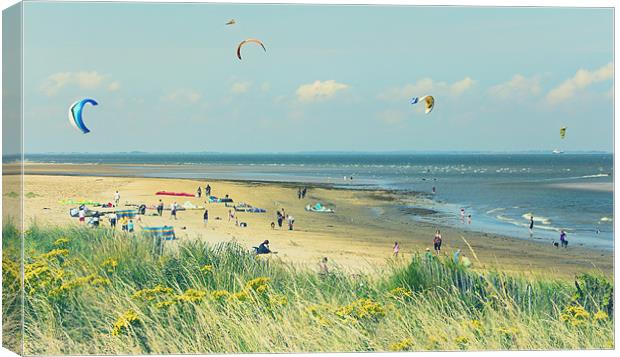 Cleethorpes Beach in Summer Canvas Print by Rick Parrott