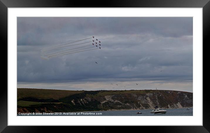 The  Red Arrows 4 Framed Mounted Print by Mike Streeter