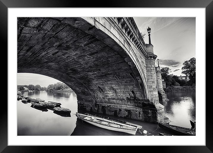 Richmond Bridge Framed Mounted Print by Ian Rolfe