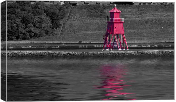 Tynemouth Red Groyne Canvas Print by David French