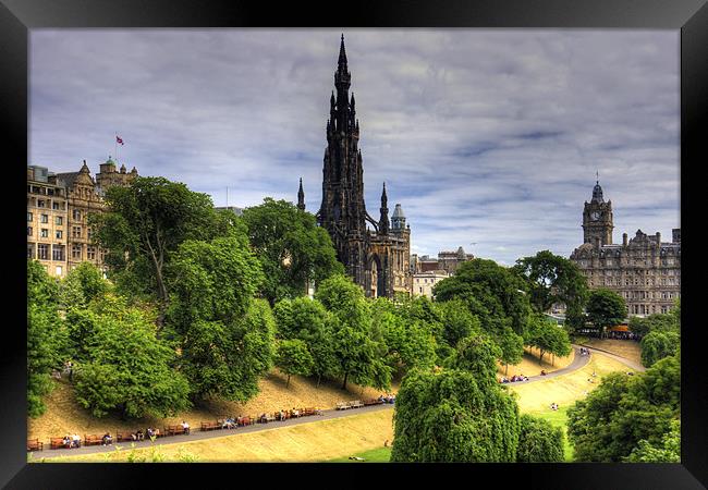 The Scott Monument in July Framed Print by Tom Gomez