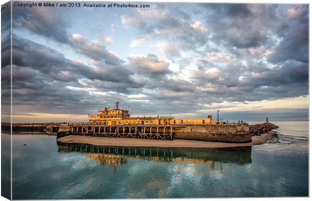 Royal Harbour Brasserie Canvas Print by Thanet Photos