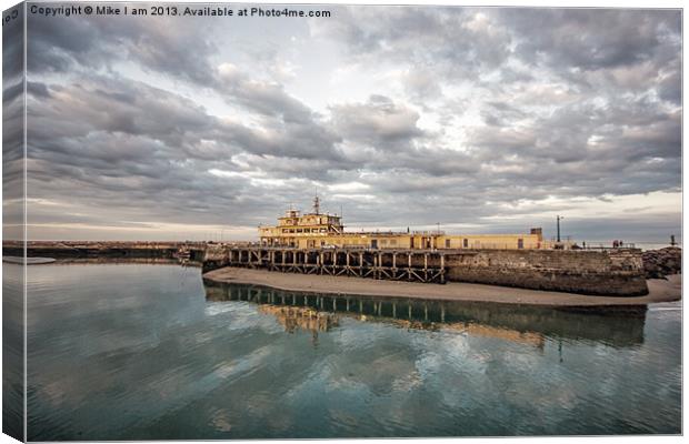 Royal Harbour Brasserie 2 Canvas Print by Thanet Photos