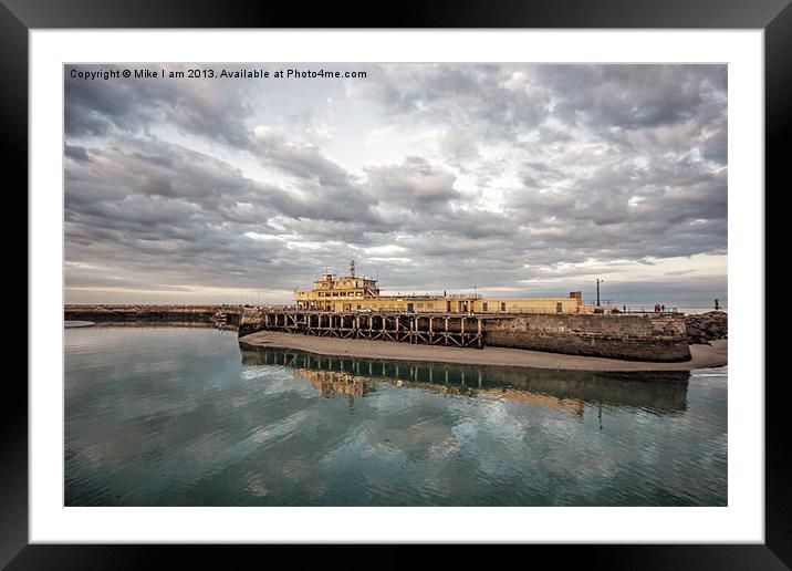 Royal Harbour Brasserie 2 Framed Mounted Print by Thanet Photos