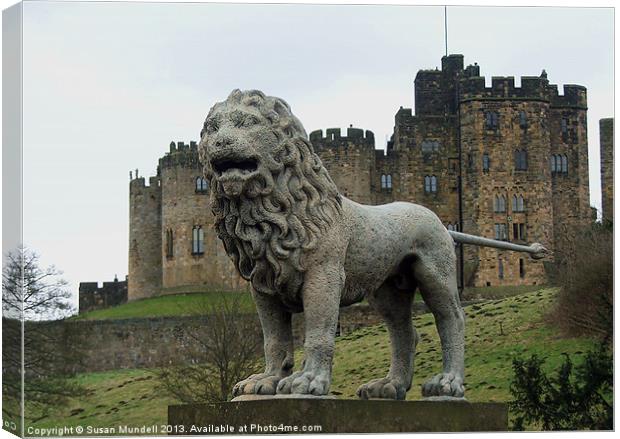 Alnwick Lion Canvas Print by Susan Mundell
