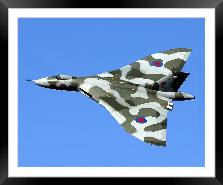 XH558 at the Windermere Airshow. Framed Mounted Print by Ken Patterson