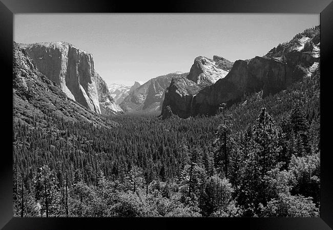 Yosemite Valley Framed Print by Tom Hard