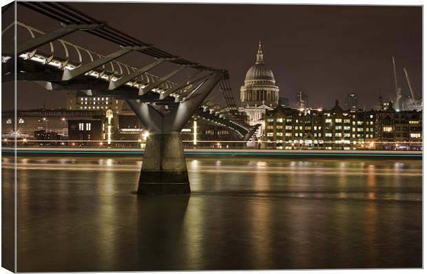 Millenium Bridge & St pauls Cathedral Canvas Print by Malcolm Smith