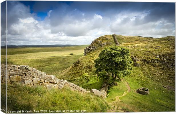 Sycamore Gap, Hadrians Wall Canvas Print by Kevin Tate