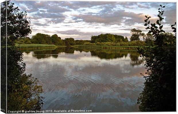 Evening Time at Marsworth reservoir Canvas Print by graham young