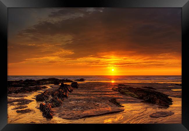 Setting sun at Croyde Bay Framed Print by Dave Wilkinson North Devon Ph