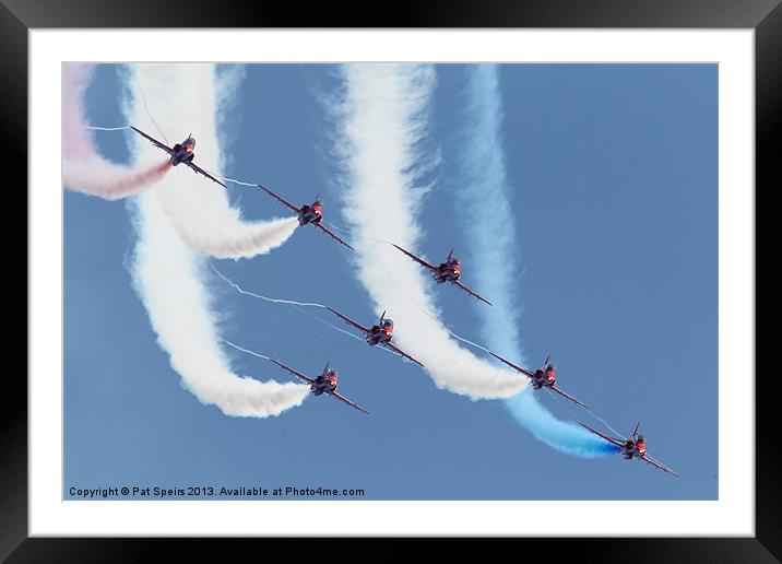 Red Arrows - Formation Display Framed Mounted Print by Pat Speirs