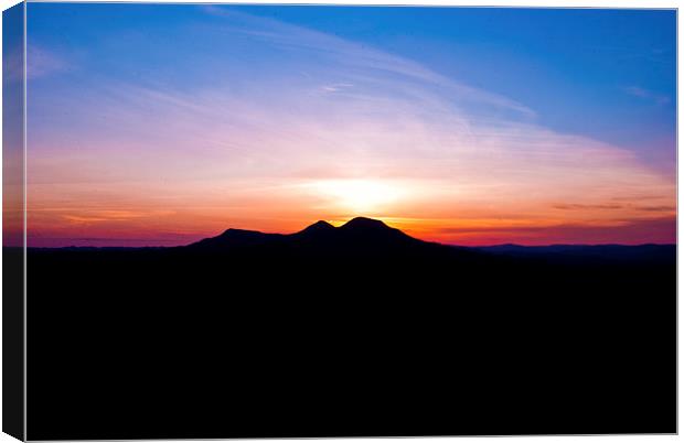 The Eildon Hills at sunset Canvas Print by Keith Briggs