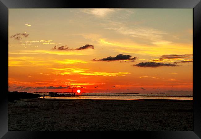 Setting Sun Fort Myers Florida Framed Print by Pete Lawless