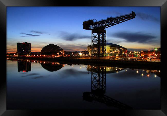 Glasgows Magnificent Reflection Framed Print by Les McLuckie