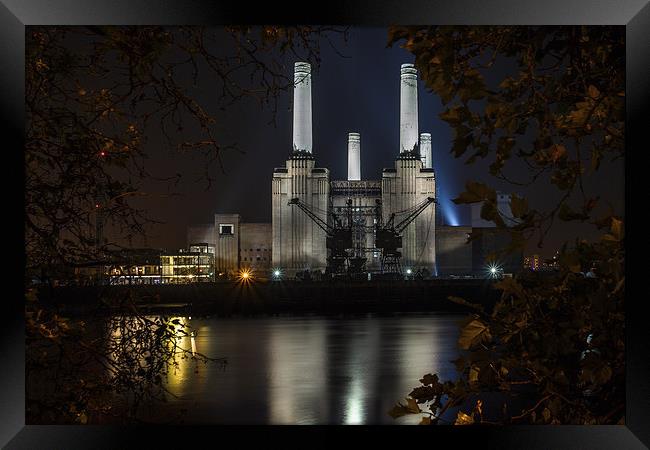 Battersea Power Station, at night Framed Print by Izzy Standbridge