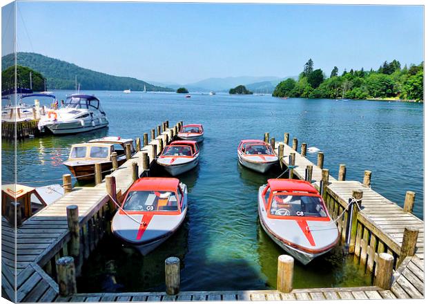 Motorboats at Lake Windermere. Canvas Print by Lilian Marshall