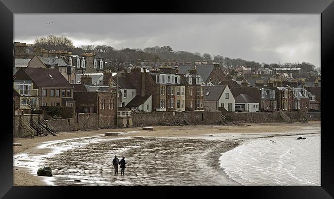 Vintage Young Love at North Berwick Framed Print by Sue Dudley