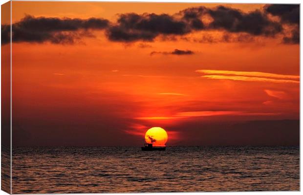 Sunset from Hunstanton beach Canvas Print by Gary Pearson