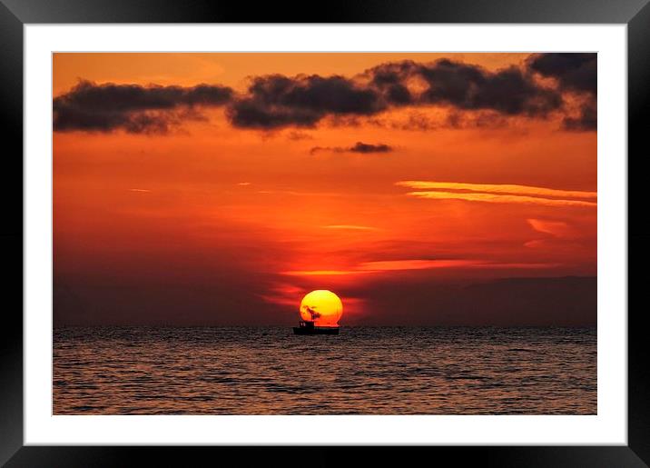 Sunset from Hunstanton beach Framed Mounted Print by Gary Pearson